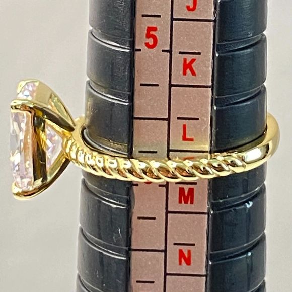 Silver 925 Ring Delux Gold Tone Square Clear Stone Scalloped Trim - Picture 8 of 8